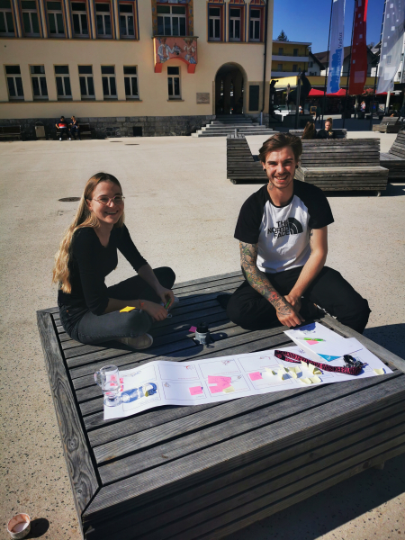 Das sonnige Wetter animiert zum draussen Arbeiten